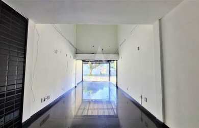 Imagem 8: Sala de loja Composta por 01 sala, mezanino e 02 lavabos sendo 01 para...