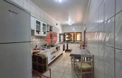 Imagem 8: Casa disponível para venda no P.Q Industrial-salas-cozinha-3 quartos-suíte