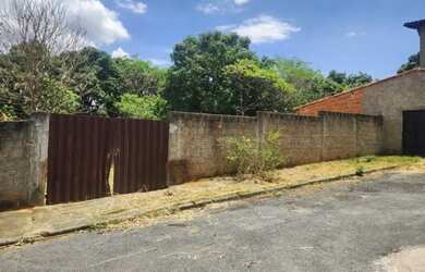 Imagem 2: Lote 313 m2 Bairro Sagrada Família a venda