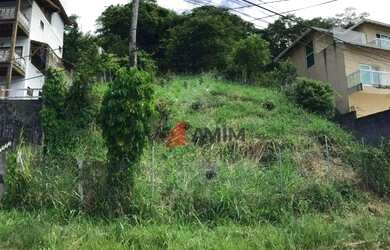 Imagem: O terreno possui 750m² de Área e está localizado em Serra