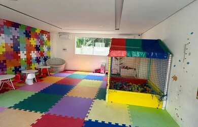 Imagem 15: Apartamento no Maracanaú primeiro andar um lance de escadas