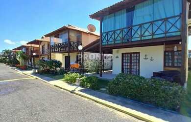 Imagem: A casa em condomínio possui 4 Dormitórios, 2 Banheiros, 1