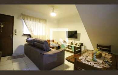 Imagem: A casa possui 2 Dormitórios, 2 Banheiros, 2 Vagas na garagem