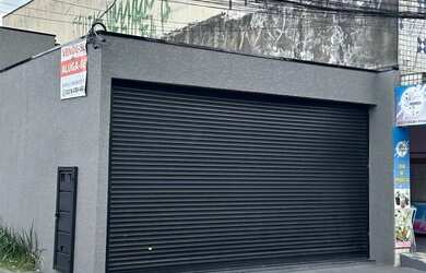 Imagem: O depósito possui 2 Vagas na garagem, 270m² de Área e está