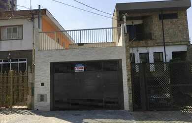 Imagem: A casa possui 3 Dormitórios, 4 Banheiros, 2 Vagas na garagem