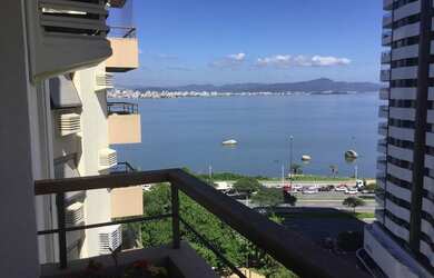 Imagem: O apartamento possui 4 Dormitórios, 5 Banheiros, 2 Vagas na