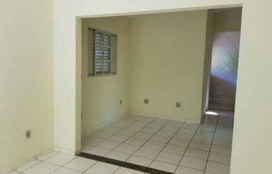 Imagem: A casa possui 2 Dormitórios, 1 Banheiro, 60m² de Área e