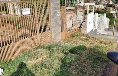 Imagem 2: Vende se Terreno meia data