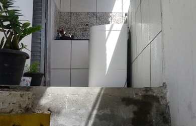 Imagem: A casa possui 2 Dormitórios, 1 Banheiro, 1 Vaga na garagem