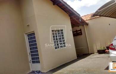 Imagem: A casa possui 2 Dormitórios, 1 Banheiro, 2 Vagas na garagem