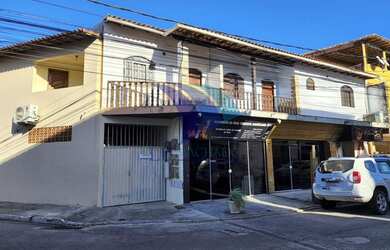 Imagem: A casa possui 5 Dormitórios, 5 Banheiros, 5 Vagas na garagem