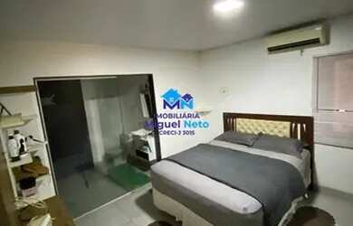 Imagem: A casa possui 4 Dormitórios, 3 Banheiros, 2 Vagas na garagem