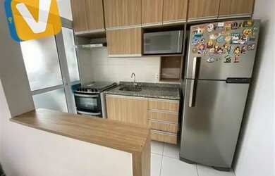 Imagem: O apartamento possui 2 Dormitórios, 1 Banheiro, 1 Vaga na garagem