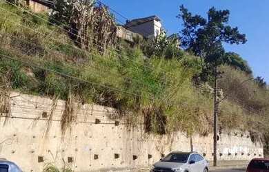 Imagem: O terreno possui 1.600m² de Área e está localizado em Grama