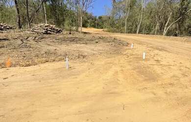 Imagem: O terreno possui 600m² de Área e está localizado em Teixeirinha