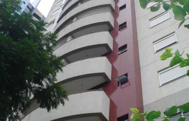 Imagem: O apartamento possui 1 Dormitório, 1 Banheiro, 1 Vaga na garagem