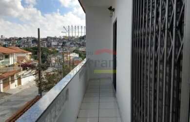 Imagem: A casa possui 3 Dormitórios, 2 Banheiros, 3 Vagas na garagem