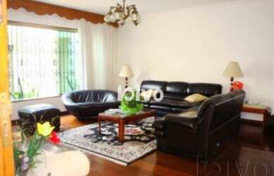 Imagem: A casa possui 3 Dormitórios, 2 Banheiros, 3 Vagas na garagem