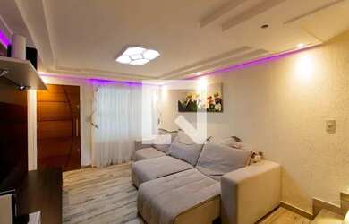 Imagem: A casa possui 2 Dormitórios, 1 Banheiro, 1 Vaga na garagem