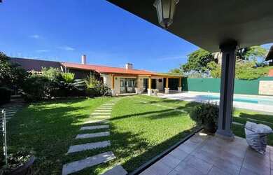 Imagem 3: Casa em Ipanema. Piscina, Churrasqueira, Área de serviçoeLareira