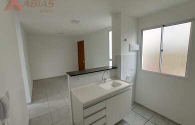 Imagem: O apartamento possui 2 Dormitórios, 1 Banheiro, 1 Vaga na garagem