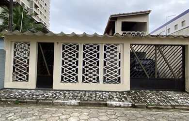 Imagem 2: Casa térrea para venda tem 180 metros quadrados com 3 quartos sendo 1...