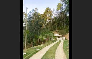 Imagem 10: Casa em lindo Sitio. 2.800m² de Área, 5 Vagas na garageme3 Dormitórios