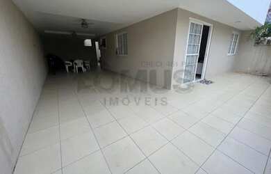 Imagem: A casa em condomínio possui 4 Dormitórios, 4 Banheiros, 3