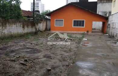 Imagem: A casa possui 2 Dormitórios, 1 Banheiro, 5 Vagas na garagem