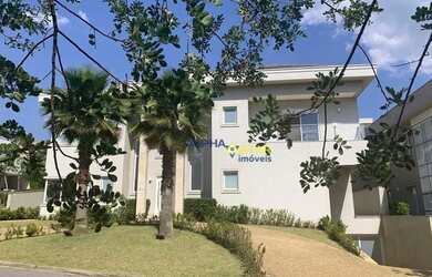 Imagem: A casa em condomínio possui 5 Dormitórios, 5 Banheiros, 5