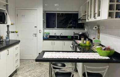 Imagem 8: Imóvel para venda tem 330 metros quadrados com 5 quartos em Cobilândia...