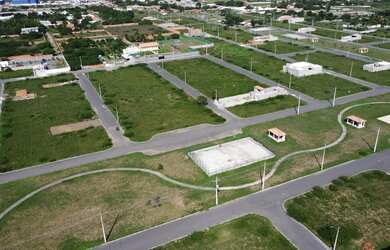 Imagem: O terreno possui 140m² de Área e está localizado em Novo