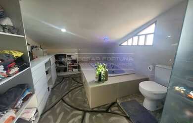 Imagem 16: F01 - Imperdível! Casa com Piscina, Jardim e 4 Quartos em Terreno de 1.000 m²