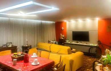 Imagem: O apartamento possui 3 Dormitórios, 2 Banheiros, 107-0m² de