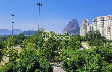 Imagem: O apartamento possui 4 Dormitórios, 5 Banheiros, 2 Vagas na