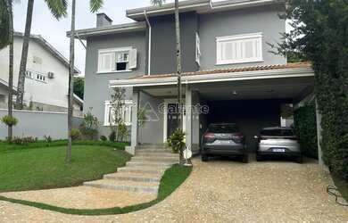 Imagem: A casa em condomínio possui 4 Dormitórios, 5 Banheiros, 4