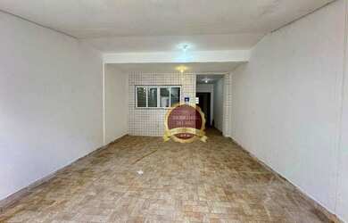 Imagem: A casa possui 3 Dormitórios, 2 Banheiros, 1 Vaga na garagem