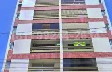 Imagem: O apartamento possui 3 Dormitórios, 1 Banheiro, 1 Vaga na garagem