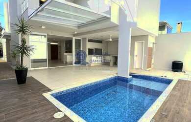 Imagem: A casa em condomínio possui 3 Dormitórios, 4 Banheiros, 4