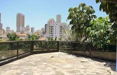 Imagem: O depósito possui 4 Vagas na garagem, 550m² de Área e está