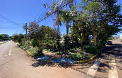 Imagem: O terreno possui 858m² de Área, Imóvel novo e está localizado