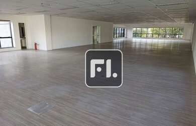 Imagem: O depósito possui 5 Vagas na garagem e 400m² de Área e está