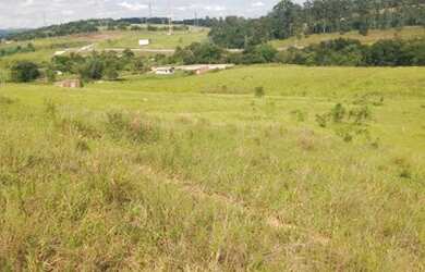 Imagem: O terreno possui 800m² de Área e está localizado em Arujá