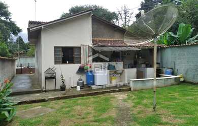 Imagem: A chácara possui 600m² de Área, Varanda e está localizado