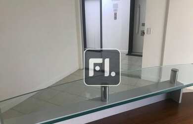 Imagem: O depósito possui 5 Vagas na garagem, 230m² de Área e está