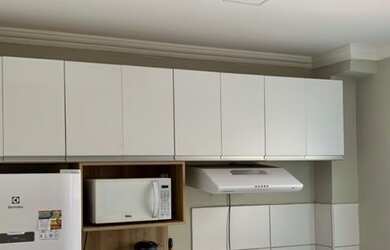 Imagem: O apartamento possui 2 Dormitórios, 1 Banheiro, 1 Vaga na garagem