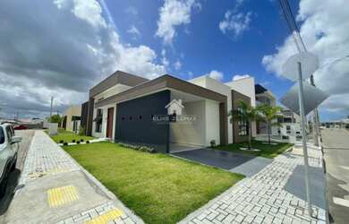 Imagem: A casa em condomínio à venda possui 4 Dormitórios, 4 Banheiros