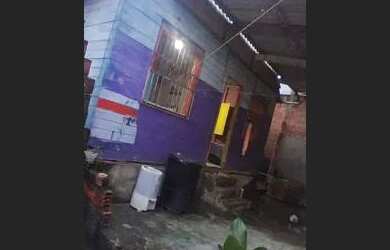 Imagem: A casa possui 2 Dormitórios, 1 Banheiro e está localizado