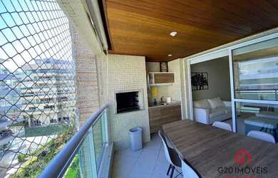 Imagem: O apartamento possui 4 Dormitórios, 1 Banheiro, 2 Vagas na