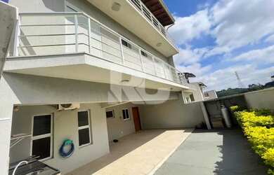 Imagem: A casa em condomínio possui 4 Dormitórios, 5 Banheiros, 4